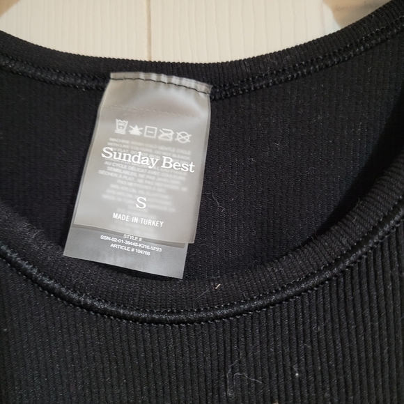 Aritzia Sunday Best SinchSeamless Bodysuit - Picture 4 of 4